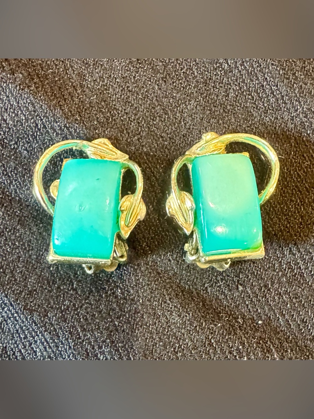 Mid-Century Vintage Lisner Seafoam with Gold Accents Clip-on Earrings